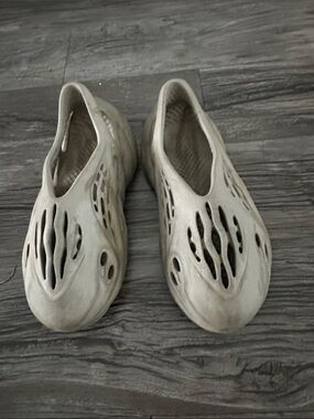 Yeezy Foam Slip-On Sandals in Light Beige